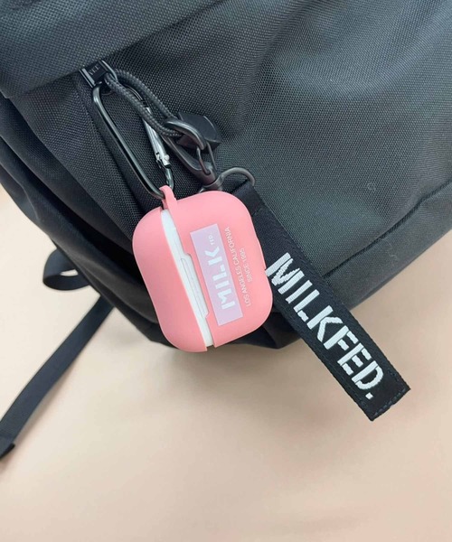 MILKFED.(ミルクフェド)の「AIRPODS PRO CASE(スマホグッズ・レディース・ホワイト/レッド/ライトパープル/ライトピンク/ブラック・ONE SIZE)」の17枚目の写真