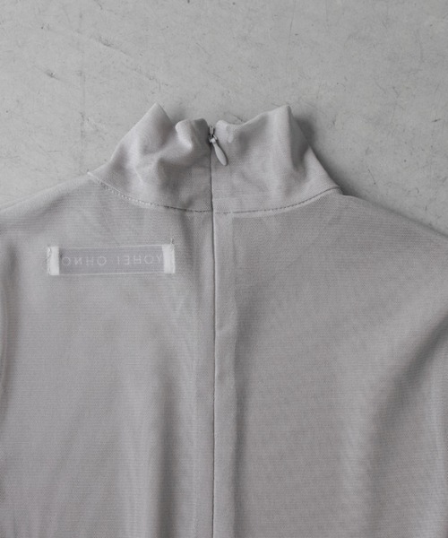 YOHEI OHNO（ヨウヘイオオノ）の「YOHEI OHNO mesh top（Tシャツ/カットソー・レディース・ライトグレー・フリー）」の5枚目の写真