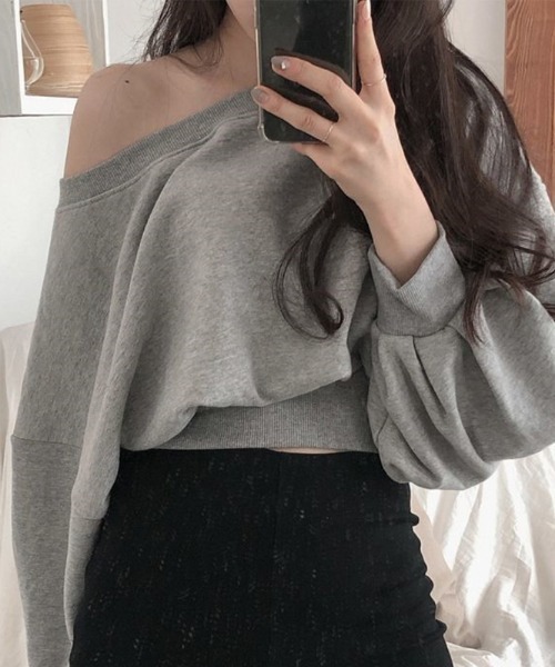 ACT（アクト）の「肩落ち ウエストリブ ショート丈 ボリュームスウェット（Tシャツ/カットソー・レディース・ブラック/グレー・FREE）」の3枚目の写真