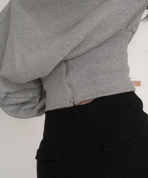 ACT（アクト）の「肩落ち ウエストリブ ショート丈 ボリュームスウェット（Tシャツ/カットソー・レディース・ブラック/グレー・FREE）」の11枚目の写真