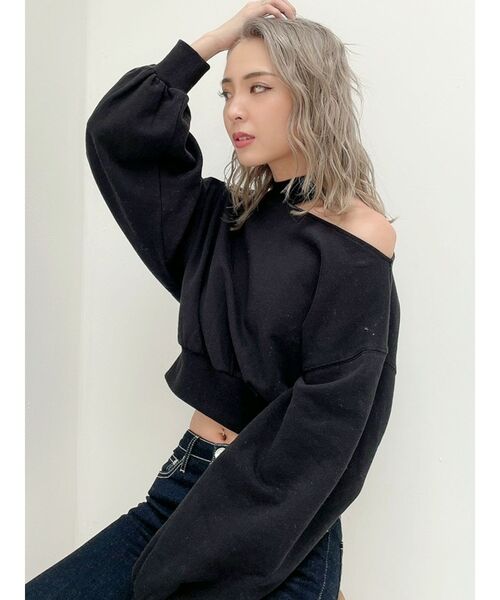 GYDA（ジェイダ）の「カットデザインraised back TOPS（Tシャツ/カットソー・レディース・オフホワイト/ブラック/ベージュ・FREE）」の4枚目の写真