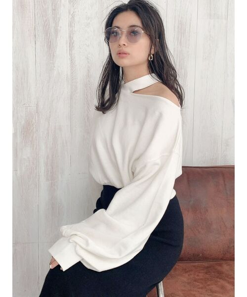 GYDA（ジェイダ）の「カットデザインraised back TOPS（Tシャツ/カットソー・レディース・オフホワイト/ブラック/ベージュ・FREE）」の22枚目の写真