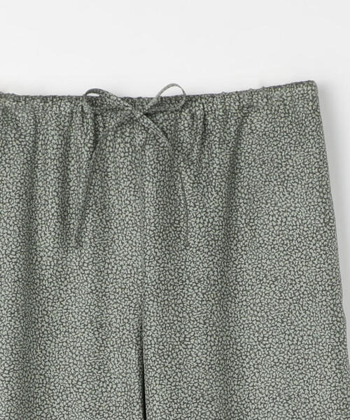 SOULEIADO（ソレイアード）の「シルクプリント シャンブルパンツ（その他パンツ・レディース・グレー系その他/グリーン系その他3/グリーン系その他2/ブラック系その他/ブルー系その他4・34/36）」の7枚目の写真