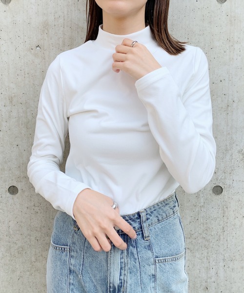 CLEA(クレア)の「スムースタッチロングスリーブカットソー(Tシャツ/カットソー・レディース・ホワイト/ブラック/ベージュ・FREE)」の4枚目の写真
