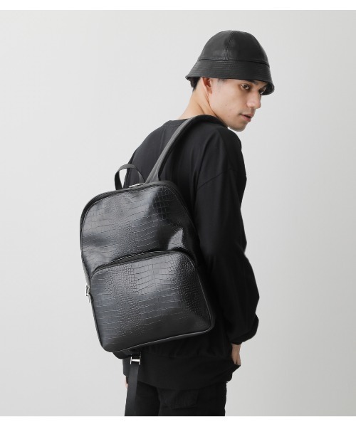 AZUL by moussy(アズールバイマウジー)の「CROCODILE EMBOSSED BACKPACK(バックパック/リュック・メンズ・ブラック・FREE)」の12枚目の写真
