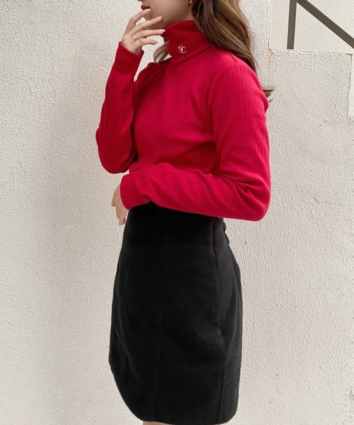 one after another NICE CLAUP（ワンアフターアナザーナイスクラップ）の「メインでもインナーでも使える！NCイニシャル刺繍ハイネックリブトップス（Tシャツ/カットソー・レディース・オフホワイト/ブラック/杢グレー/ピンク/レッド/ベージュ・FREE）」の15枚目の写真