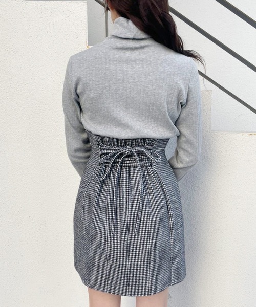 one after another NICE CLAUP（ワンアフターアナザーナイスクラップ）の「メインでもインナーでも使える！NCイニシャル刺繍ハイネックリブトップス（Tシャツ/カットソー・レディース・オフホワイト/ブラック/杢グレー/ピンク/レッド/ベージュ・FREE）」の14枚目の写真