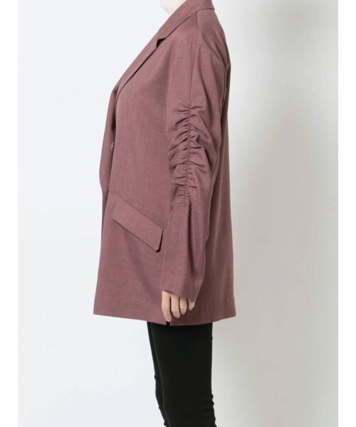 LAGUNAMOON（ラグナムーン）の「ギャザースリーブロングテーラードジャケット（テーラードジャケット・レディース・アイボリー/プラム/モカ・FREE）」の8枚目の写真