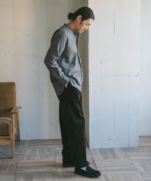 URBAN RESEARCH DOORS（アーバンリサーチドアーズ）の「フラノバンドカラーシャツ（シャツ/ブラウス・メンズ・ブラウン/ネイビー/チャコールグレー・40/38）」の19枚目の写真