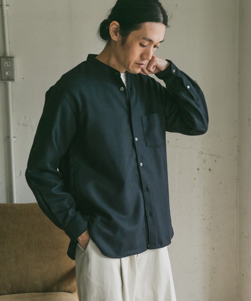 URBAN RESEARCH DOORS（アーバンリサーチドアーズ）の「フラノバンドカラーシャツ（シャツ/ブラウス・メンズ・ブラウン/ネイビー/チャコールグレー・40/38）」の12枚目の写真