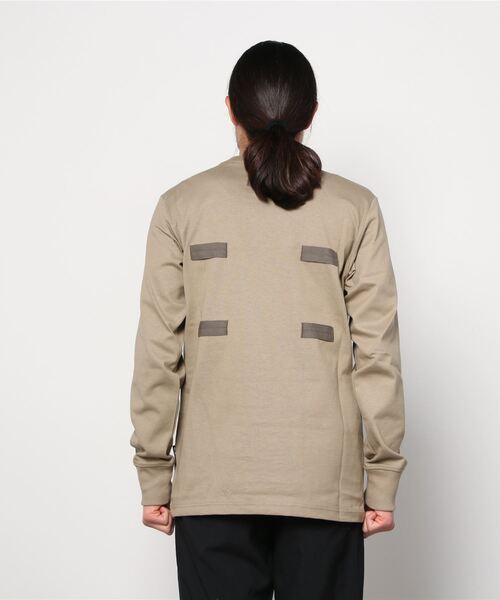 G-STAR(ジースター)の「LIGHTWEIGHT BACK TAPE SWEATER/ロンT(Tシャツ/カットソー・メンズ・ホワイト/ベージュ系その他・SMALL/MEDIUM/LARGE/X-LARGE/X-SMALL)」の12枚目の写真