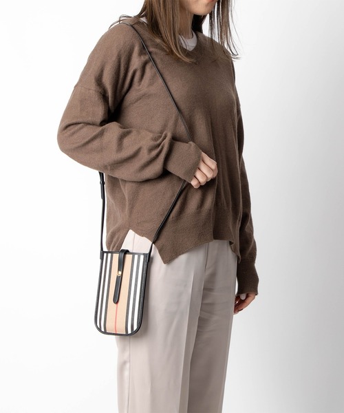 ECHELLE Liberte（エシェルリベルテ）の「BURBERRY バーバリー フォンケース ショルダーバッグ（ショルダーバッグ・レディース・オフホワイト/ベージュ・FREE）」の9枚目の写真