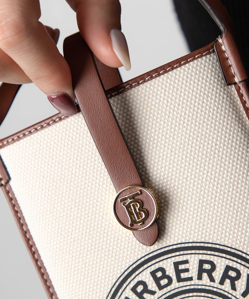 ECHELLE Liberte（エシェルリベルテ）の「BURBERRY バーバリー フォンケース ショルダーバッグ（ショルダーバッグ・レディース・オフホワイト/ベージュ・FREE）」の6枚目の写真