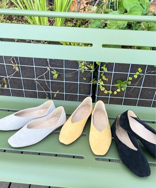 SHOO・LA・RUE(シューラルー)の「◆楽ちんスクエアパンプス(その他シューズ・レディース・ライトグレー/ブラック/イエロー・25/35/45)」の11枚目の写真