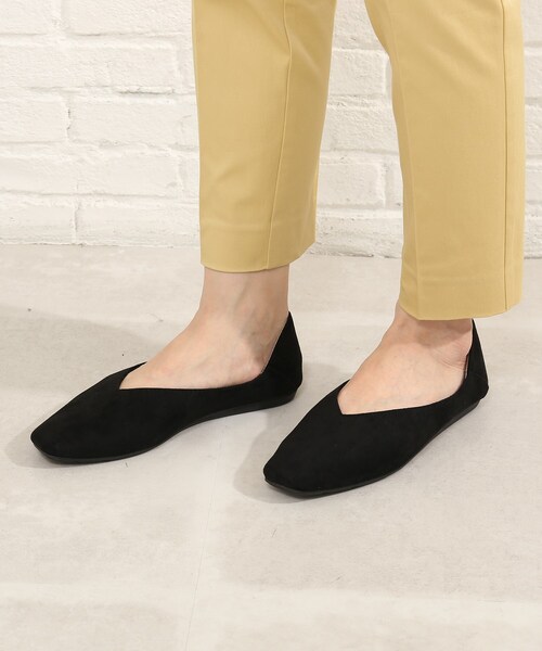 SHOO・LA・RUE(シューラルー)の「◆楽ちんスクエアパンプス(その他シューズ・レディース・ライトグレー/ブラック/イエロー・25/35/45)」の7枚目の写真