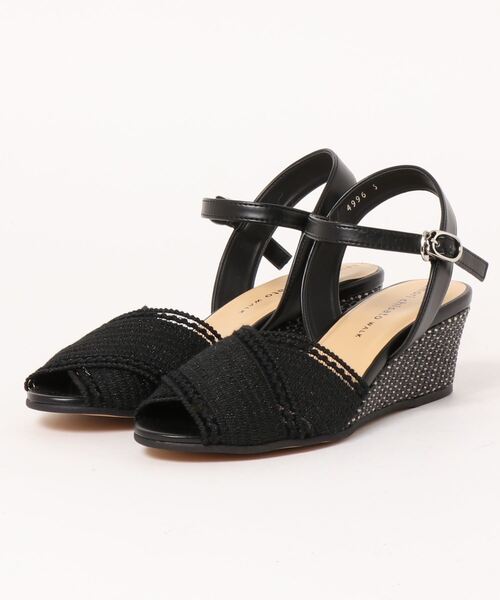 ントに TSUMORI ツモリチサトウォークサンダル新品の通販 by よっち's ...