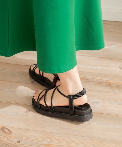 ANGIE（アンジー）の「プラットフォームストラップサンダル（サンダル・レディース・ブラック系/ブラック/ベージュ系・SMALL/X-LARGE/MEDIUM/LARGE）」の19枚目の写真