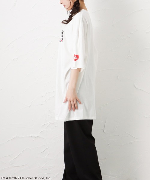 Mac-House(マックハウス)の「Betty Boop プリントビッグシルエットTシャツ(Tシャツ/カットソー・レディース・ホワイト/パープル/グレー・フリー)」の7枚目の写真