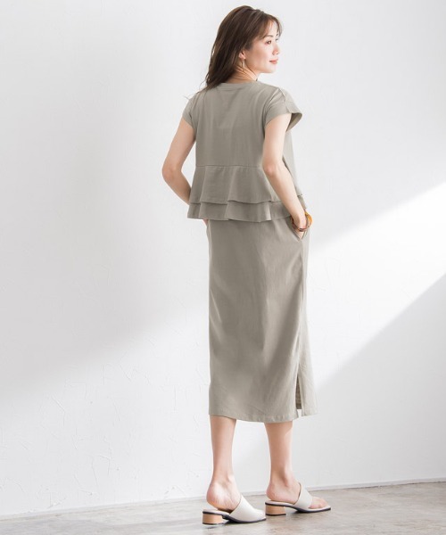 バックフリルワンピース