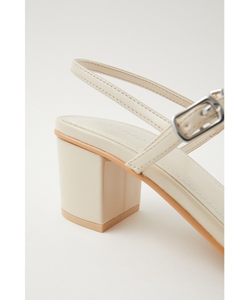 MOUSSY(マウジー)の「STRAP サンダル(サンダル・レディース・ブラック/キナリ/ライトブルー/グリーン・LARGE/MEDIUM/SMALL)」の5枚目の写真