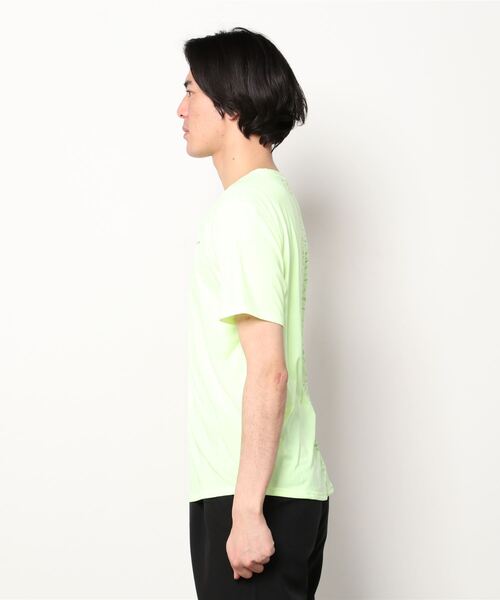 PUMA（プーマ）の「プーマ PUMA ランニング グラフィック SS Tシャツ M（Tシャツ/カットソー・メンズ・イエロー・M/S/LL/L）」の2枚目の写真