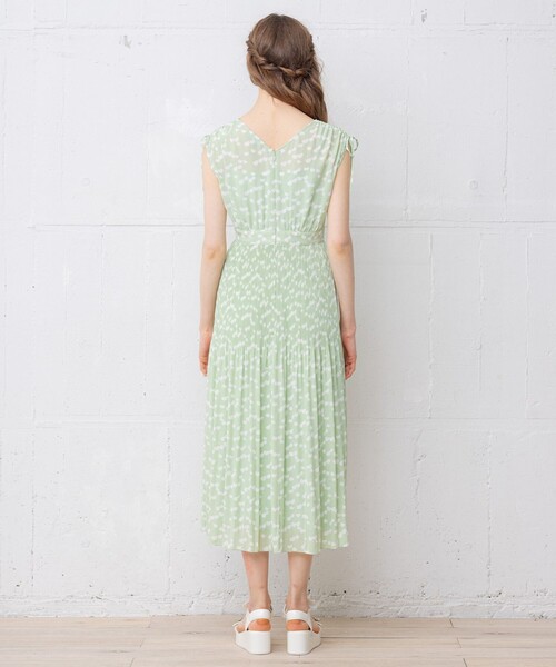 ✨美品✨ TOCCA トッカ 総柄 グリーン ワンピース リボン付き 2 M 美人百花掲載】【洗える・消臭】OPTICAL CUBE DRESS ドレス