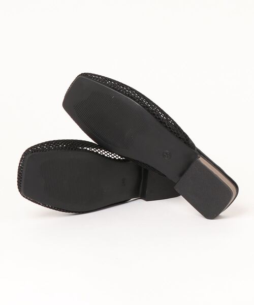 Riberry（リベリー）の「スクエアメッシュスリッパサンダル（サンダル・レディース・ホワイト/ブラック・MEDIUM/LARGE）」の6枚目の写真