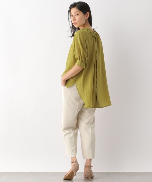 LEPSIM（レプシィム）の「パフスリーブチュニック　279705（シャツ/ブラウス・レディース・ネイビー/イエロー/グレイッシュベージュ・MEDIUM/LARGE）」の6枚目の写真