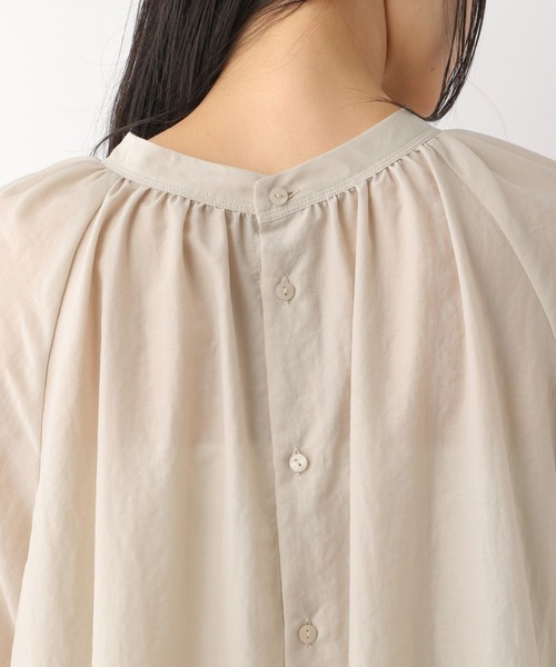 LEPSIM（レプシィム）の「パフスリーブチュニック　279705（シャツ/ブラウス・レディース・ネイビー/イエロー/グレイッシュベージュ・MEDIUM/LARGE）」の16枚目の写真