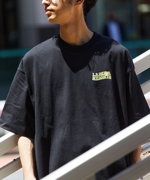 FREAK'S STORE（フリークスストア）の「FREAK'S STORE/フリークスストア レトロ レタリング フラワーTEE（Tシャツ/カットソー・メンズ・ホワイト/ブラック/ダークブラウン/ブラウン/マスタード・SMALL/MEDIUM/LARGE）」の3枚目の写真