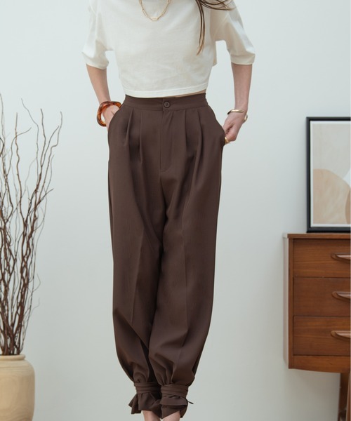 HANNE(アン)の「ヘムディティールパンツ(スラックス・レディース・ブラック/ブラウン・フリー)」の14枚目の写真