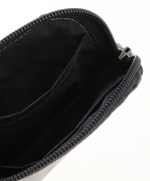 ADAM ET ROPE'（アダムエロペ）の「【karrimor】TC team purse（コインケース・メンズ・ブラック/グレー・FREE）」の6枚目の写真