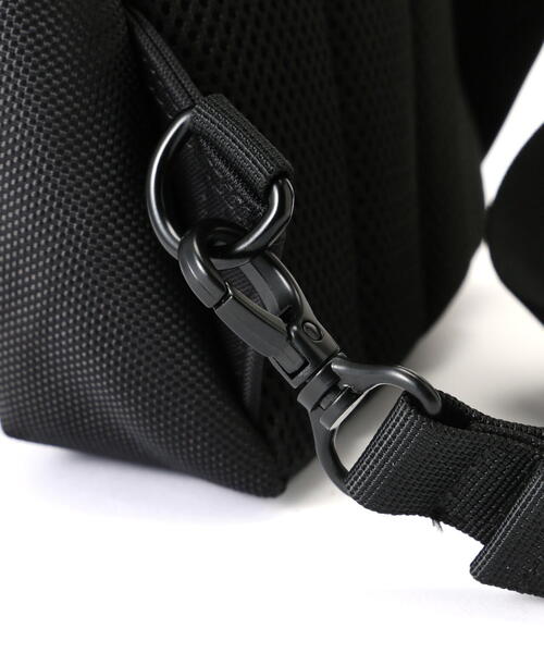 AVIREX(アヴィレックス)の「《価格改定商品》 SOLID ワンショルダー/ ソリッドワンショルダーバッグ(ショルダーバッグ・メンズ・その他2/ブラック/オリーブ系・F)」の10枚目の写真
