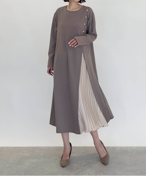 PICCIN（ピッチン）の「サイドプリーツパールワンピース（ワンピース・レディース・ブラック/モカ・M/L）」の6枚目の写真