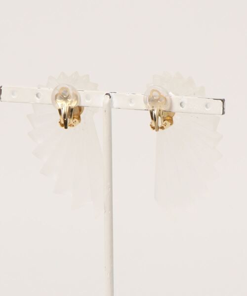 tone（トーン）の「【Agaro】No.200　ドイツvintageビーズの痛くなりにくいイヤリング(MA)（イヤリング・レディース・ホワイト/グリーン/ブルー/マジェンタ/パープル/ライトブルー/ピンク/ベビーピンク/ホワイト系1/その他1/その他2・FREE）」の12枚目の写真