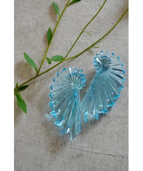 tone（トーン）の「【Agaro】No.200　ドイツvintageビーズの痛くなりにくいイヤリング(MA)（イヤリング・レディース・ホワイト/グリーン/ブルー/マジェンタ/パープル/ライトブルー/ピンク/ベビーピンク/ホワイト系1/その他1/その他2・FREE）」の10枚目の写真