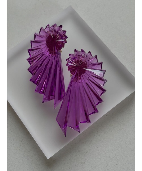 tone（トーン）の「【Agaro】No.200　ドイツvintageビーズの痛くなりにくいイヤリング(MA)（イヤリング・レディース・ホワイト/グリーン/ブルー/マジェンタ/パープル/ライトブルー/ピンク/ベビーピンク/ホワイト系1/その他1/その他2・FREE）」の6枚目の写真