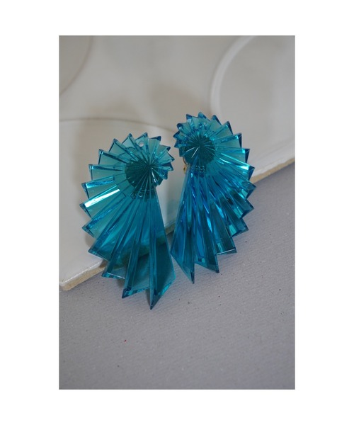 tone（トーン）の「【Agaro】No.200　ドイツvintageビーズの痛くなりにくいイヤリング(MA)（イヤリング・レディース・ホワイト/グリーン/ブルー/マジェンタ/パープル/ライトブルー/ピンク/ベビーピンク/ホワイト系1/その他1/その他2・FREE）」の4枚目の写真