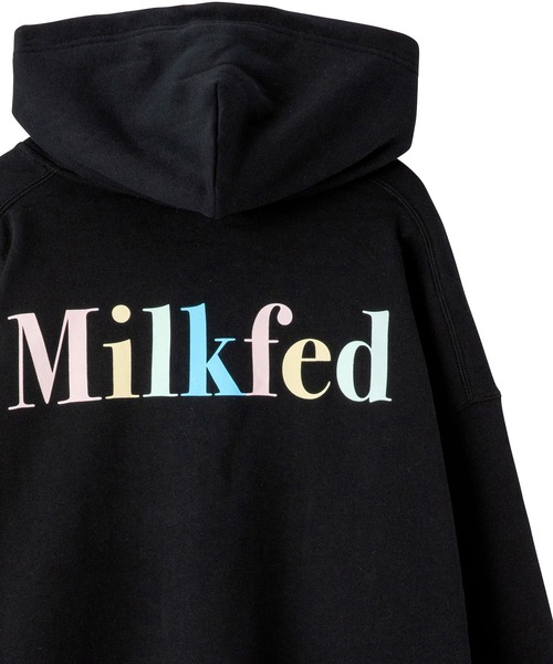 MILKFED.(ミルクフェド)の「D ONE MILKFED BIG SWEAT HOODIE(パーカー・レディース・ライトピンク/オフホワイト/ネイビー/ブラック/ライトブルー・ONE SIZE)」の2枚目の写真