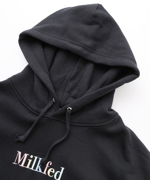 MILKFED.(ミルクフェド)の「D ONE MILKFED BIG SWEAT HOODIE(パーカー・レディース・ライトピンク/オフホワイト/ネイビー/ブラック/ライトブルー・ONE SIZE)」の8枚目の写真