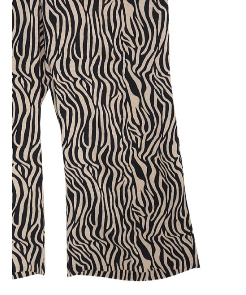 AMAIL(アマイル)の「Loosely coverall(サロペット/オーバーオール・レディース・ブラック/ホワイト×ブラック・FREE)」の4枚目の写真