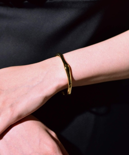LHME（エルエイチエムイー）の「【WEB限定】”Atrium”ブランチバングル/サージカルステンレス（金属アレルギー対応）【LHME / エルエイチエムイー】（バングル/リストバンド・レディース・シルバー/ゴールド・ONE SIZE）」の20枚目の写真