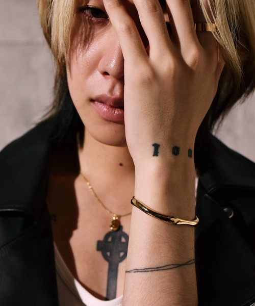 LHME（エルエイチエムイー）の「【WEB限定】”Atrium”ブランチバングル/サージカルステンレス（金属アレルギー対応）【LHME / エルエイチエムイー】（バングル/リストバンド・レディース・シルバー/ゴールド・ONE SIZE）」の6枚目の写真