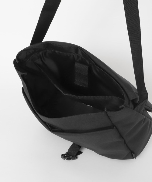 SML(エスエムエル)の「『別注』SML×DOORS ショルダーバッグ(ショルダーバッグ・メンズ・ブラック/ベージュ系その他・-)」の12枚目の写真