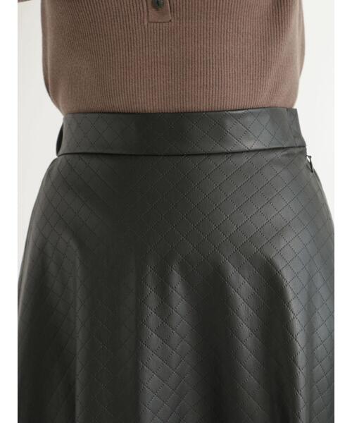 Te chichi（テチチ）の「キルト風パンチングレザーフレアスカート（スカート・レディース・カーキ/ブラック・SMALL/MEDIUM）」の10枚目の写真