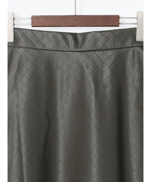 Te chichi（テチチ）の「キルト風パンチングレザーフレアスカート（スカート・レディース・カーキ/ブラック・SMALL/MEDIUM）」の15枚目の写真