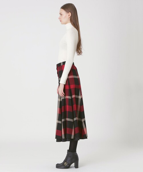 BLUE LABEL CRESTBRIDGE（ブルーレーベルクレストブリッジ）の