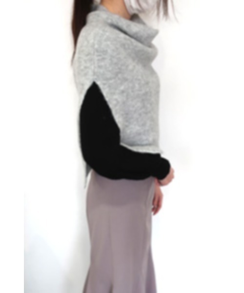 mimis（ミイーミイーズ）の「メランジニットスリットポンチョ（ストール/ショール・レディース・ブラック/ライトグレー/ライトブラウン・FREE）」の6枚目の写真