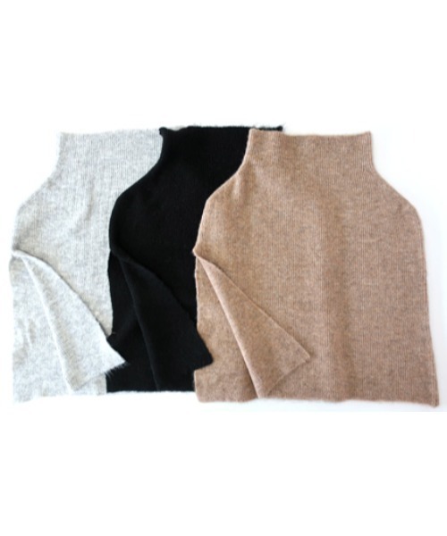 mimis（ミイーミイーズ）の「メランジニットスリットポンチョ（ストール/ショール・レディース・ブラック/ライトグレー/ライトブラウン・FREE）」の4枚目の写真