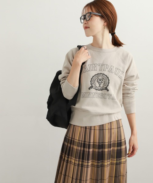 URBAN RESEARCH DOORS（アーバンリサーチドアーズ）の「カレッジロゴスウェットプルオーバー（スウェット・レディース・グレー系その他/ブラウン/パープル・MEDIUM）」の16枚目の写真